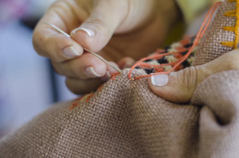 Sewing © Adobe Stock